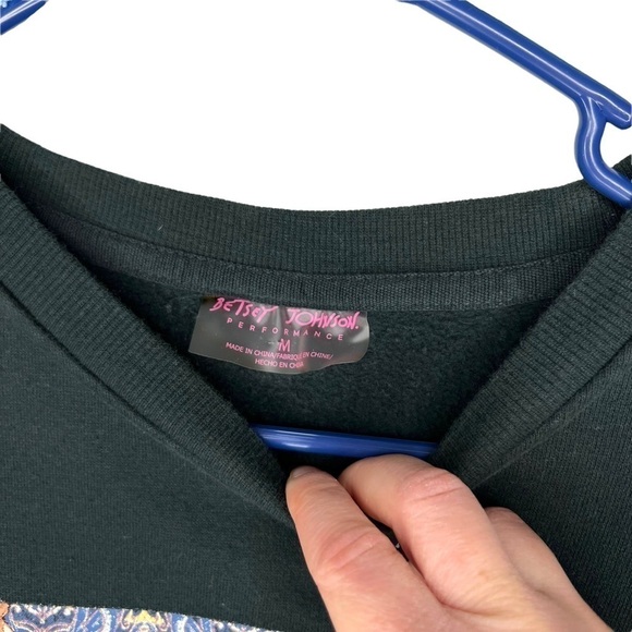 Betsey Johnson Performance Green Stay Wild Pullover Crewneck Sweatshirt Medium - Picture 7 of 16